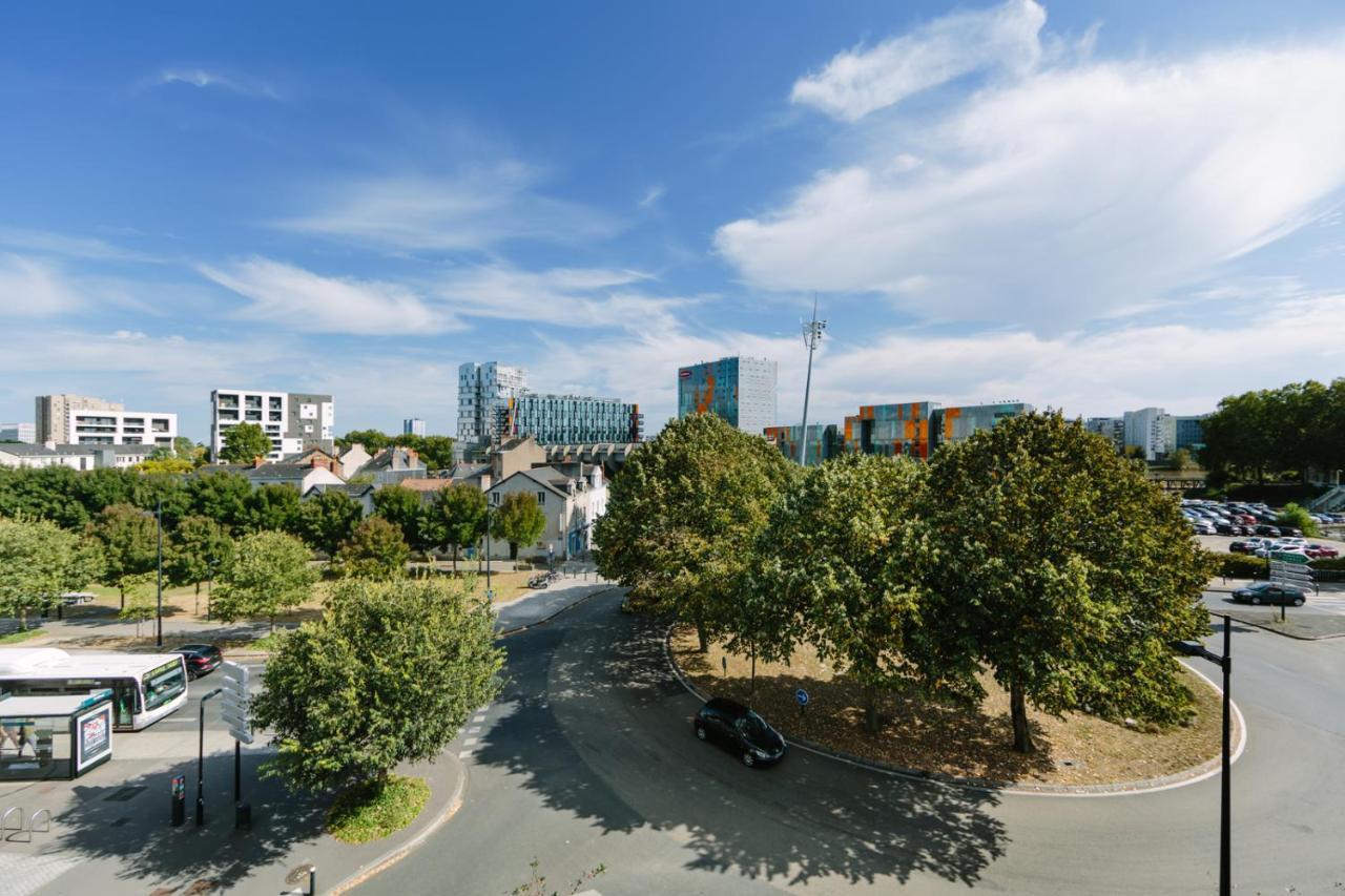 L'Idylle : T2 De Standing Avec Parking - Gare/Cite Des Congres/Lieu Unique Nantes Exterior foto